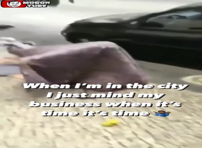 Video :He performs a startling spectacle in the streets of America